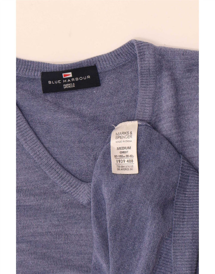 Marks & Spencer muški plavi pulover s V-izrezom plave boje s pjegama