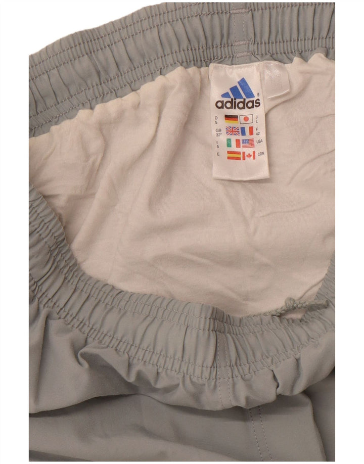 ADIDAS muške sportske kratke hlače srednje sive boje od poliestera
