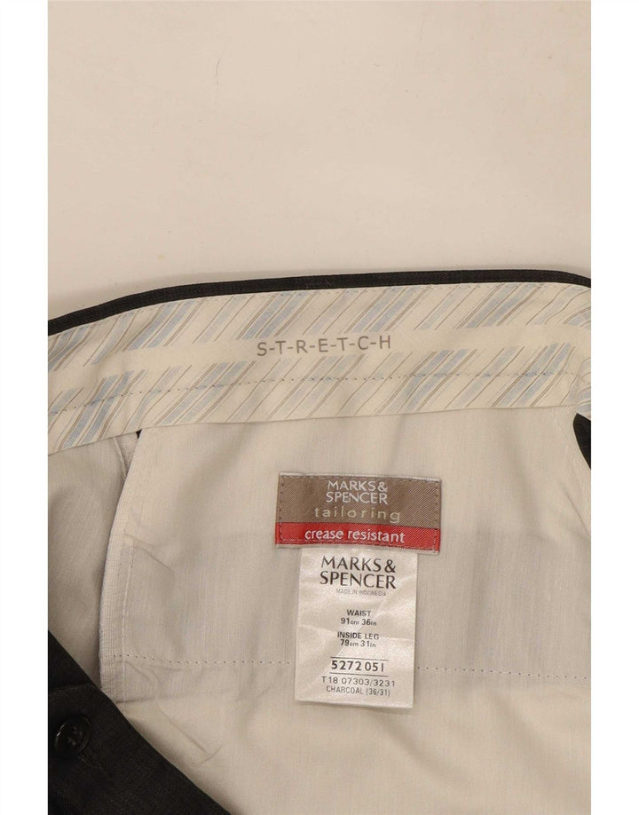 Marks & Spencer muške rastezljive hlače s štipaljkama W36 L31 sivi poliester