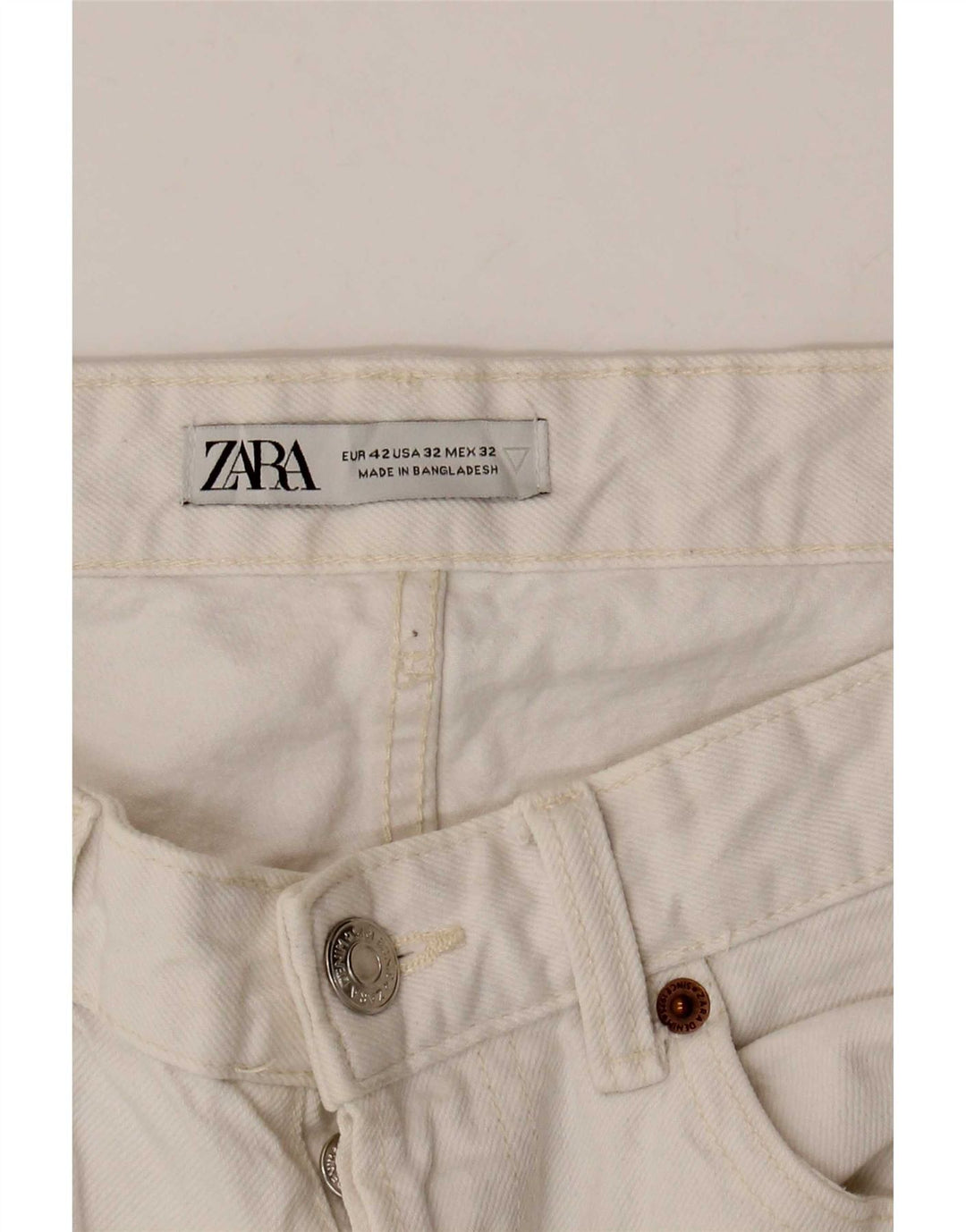 Zara muške skraćene uske traperice EU 42 velike W32 L26 bijele