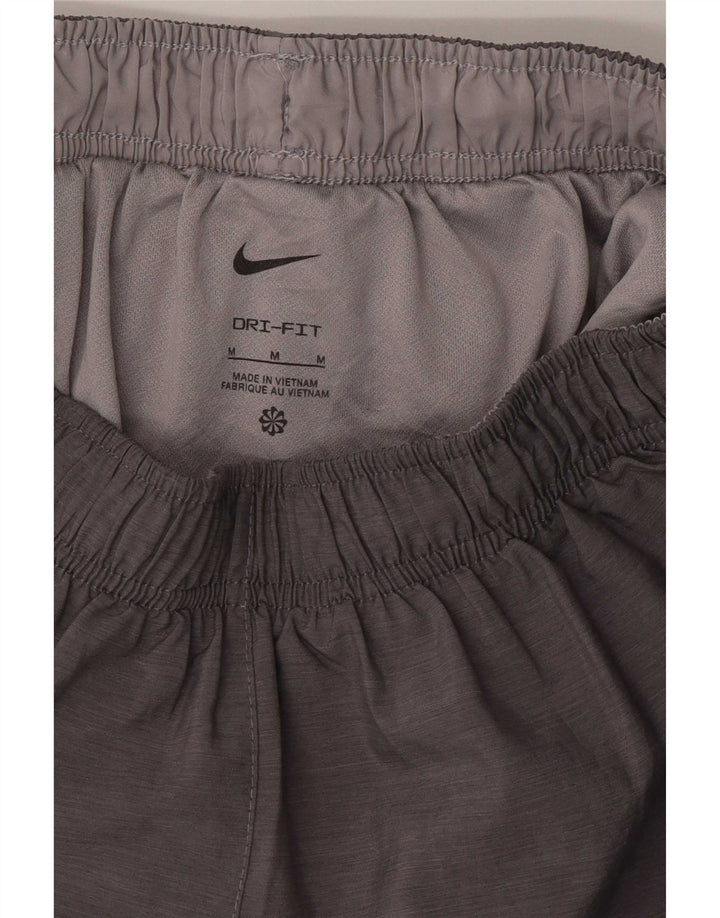 Nike ženske sportske kratke hlače UK 12 poliester srednje sive boje