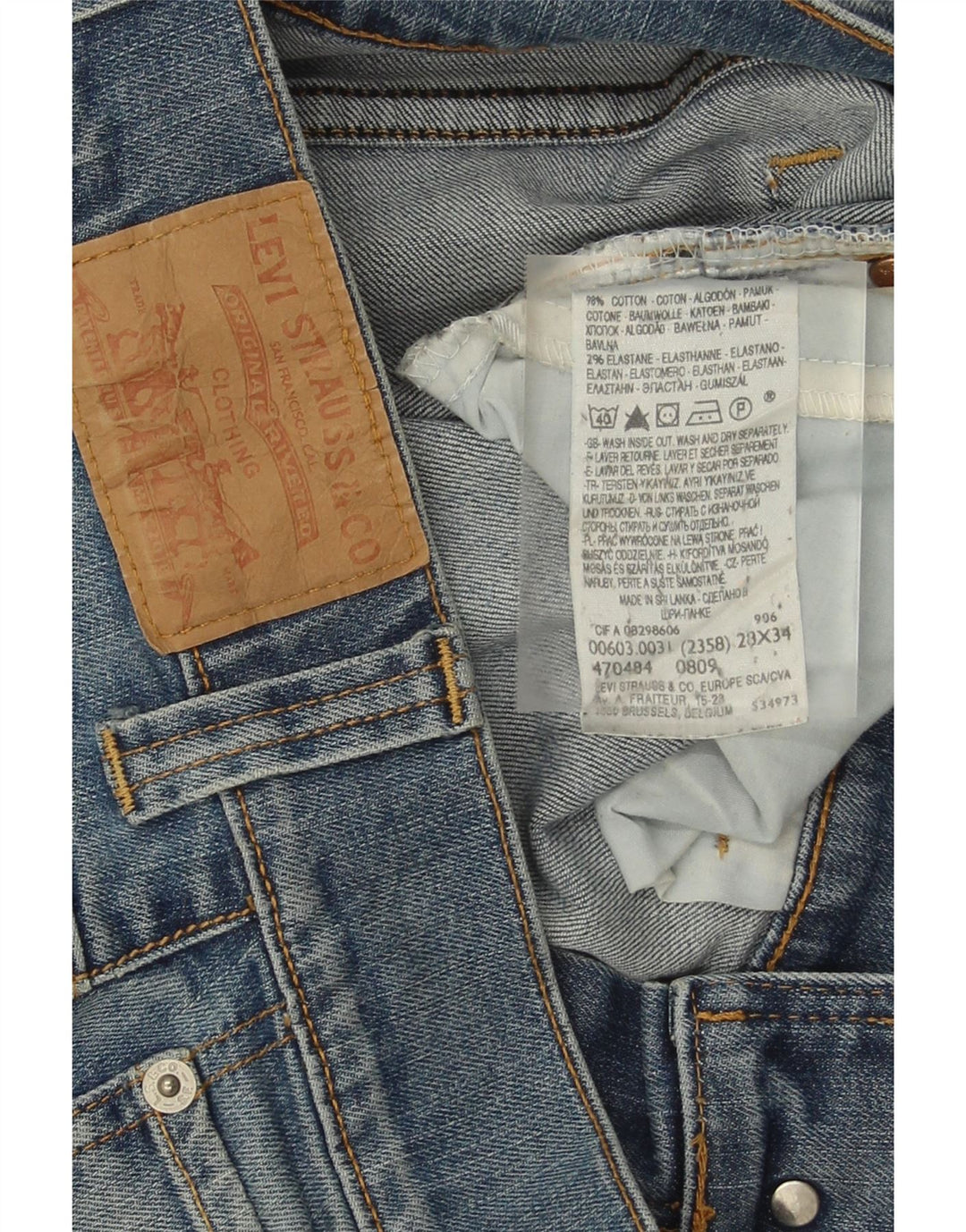 LEVI'S Womens Denim Shorts W28 Medium Blue Cotton Vintage Levi's and Second-Hand Levi's from Messina Hembry 