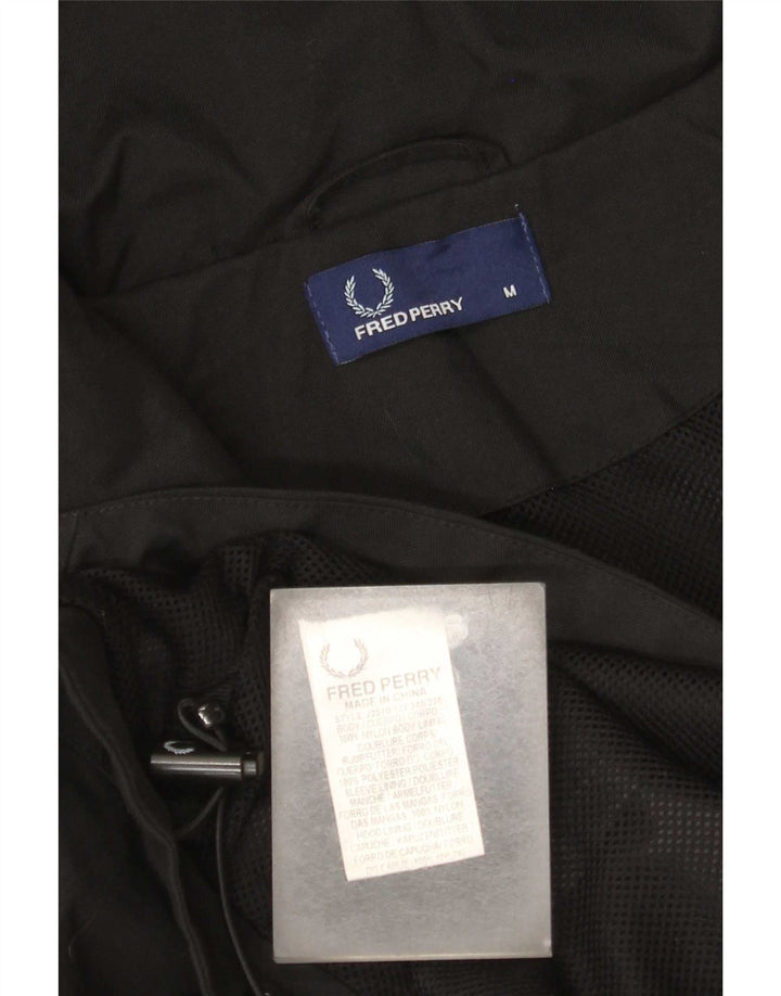 Muška kišna jakna s kapuljačom Fred Perry UK 38 Srednji crni najlon