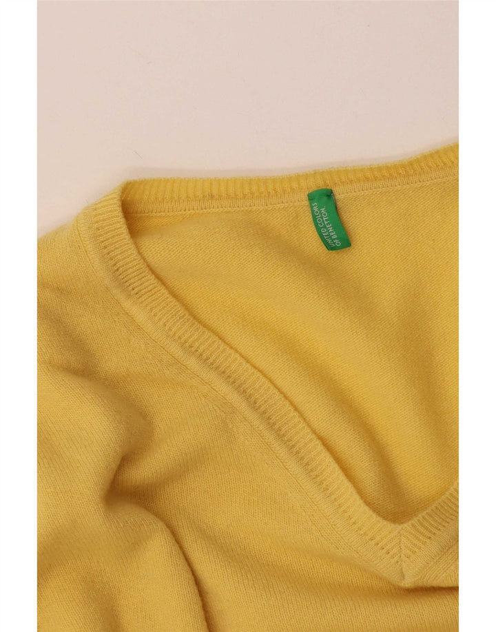 Benetton muški džemper s V-izrezom srednje žute boje