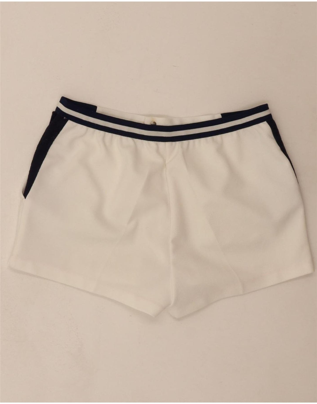VINTAGE Womens Chino Shorts W32 Large White Colourblock Vintage Vintage and Second-Hand Vintage from Messina Hembry 