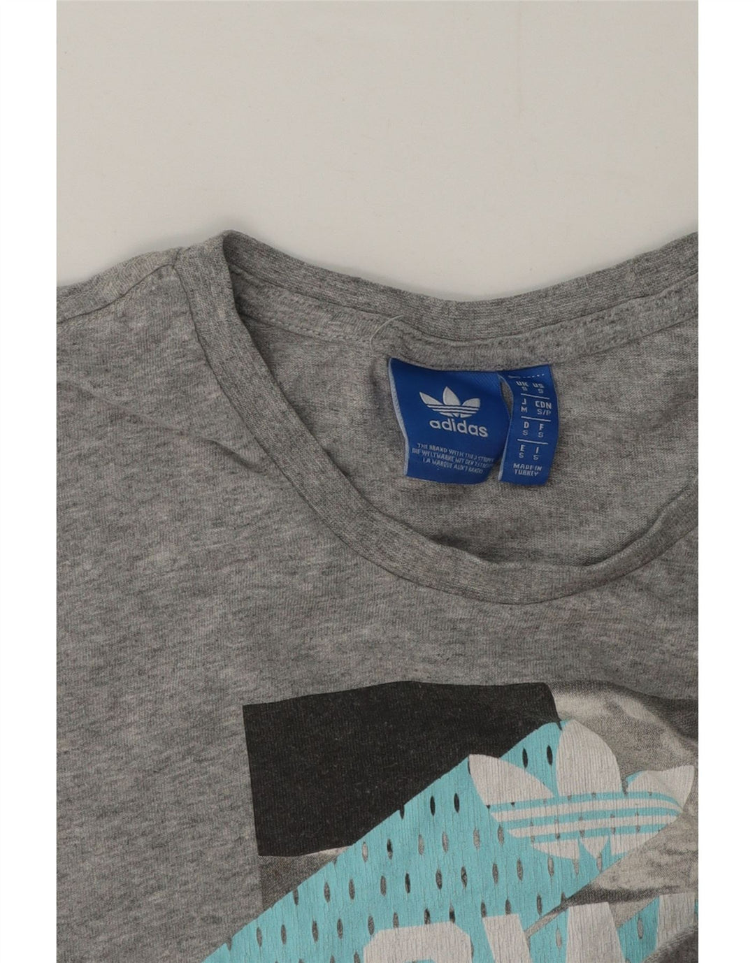Adidas muška majica kratkih rukava s grafičkim motivima, malene sive fleke