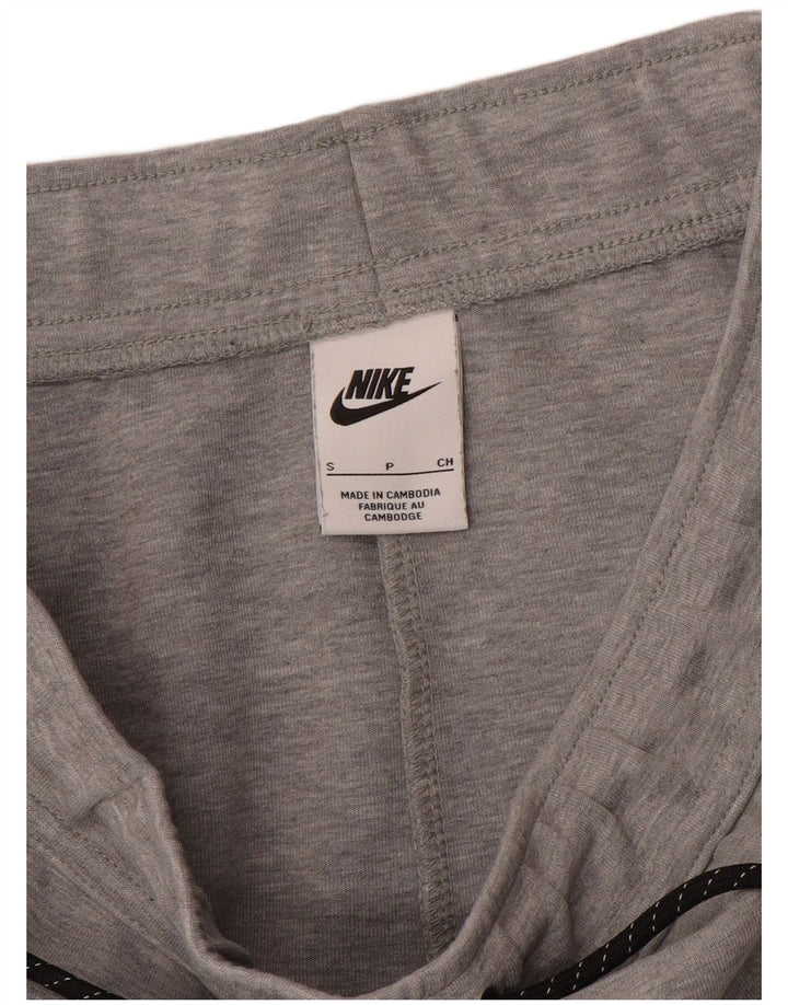Nike muške trenirke, male sive hlače