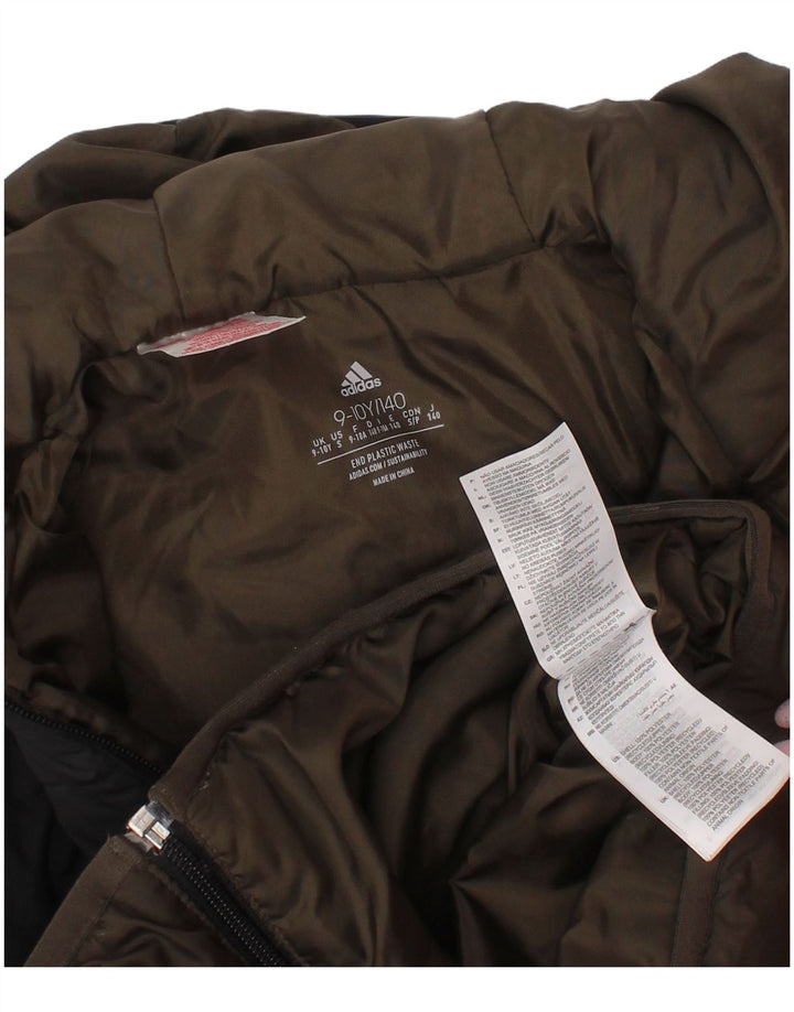 Podstavljena jakna s kapuljačom za dječake Adidas 9-10 godina kaki poliester u boji