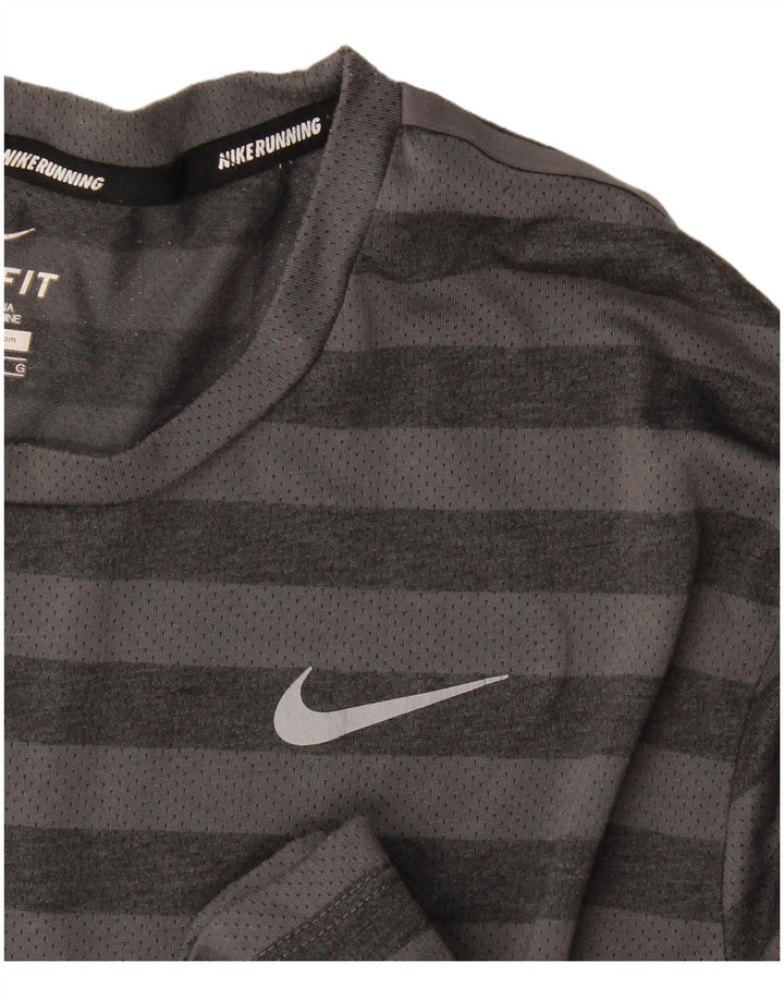 Nike Dri Fit majica kratkih rukava s velikim sivim prugama od poliestera