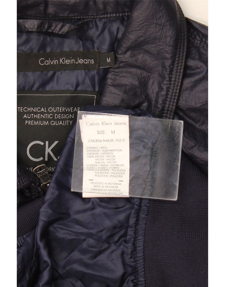 CALVIN KLEIN JEANS Muška bomber jakna UK 38 srednje tamnoplavi najlon