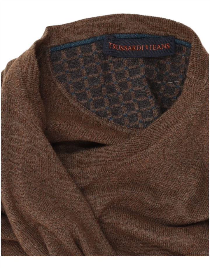 Trussardi Jeans muški džemper s okruglim izrezom srednje smeđe boje