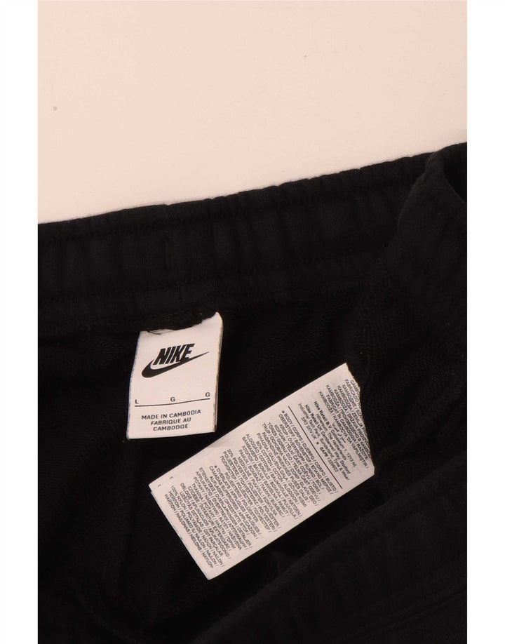 Velike crne pamučne muške sportske hlače s grafičkim motivima Nike