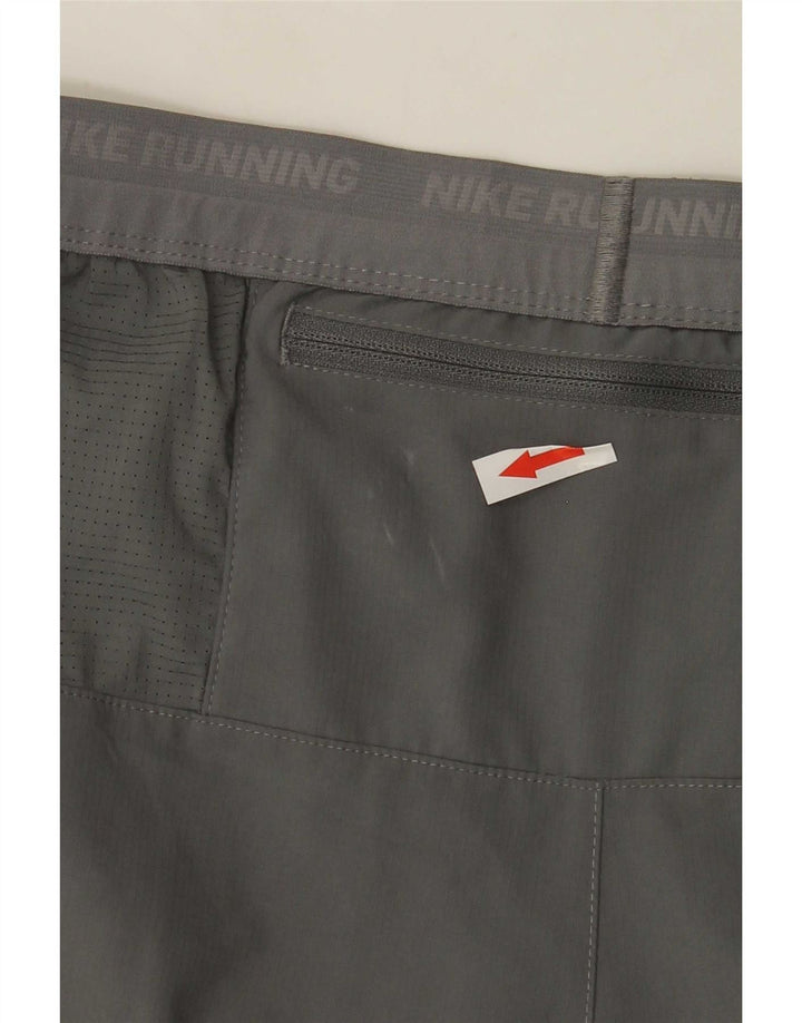 Nike muške Dri Fit sportske kratke hlače male sive boje od poliestera