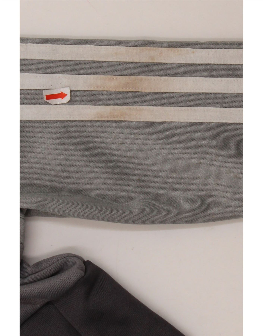 ADIDAS Boys Aeroready Graphic Sweatshirt Džemper 9-10 godina sivi