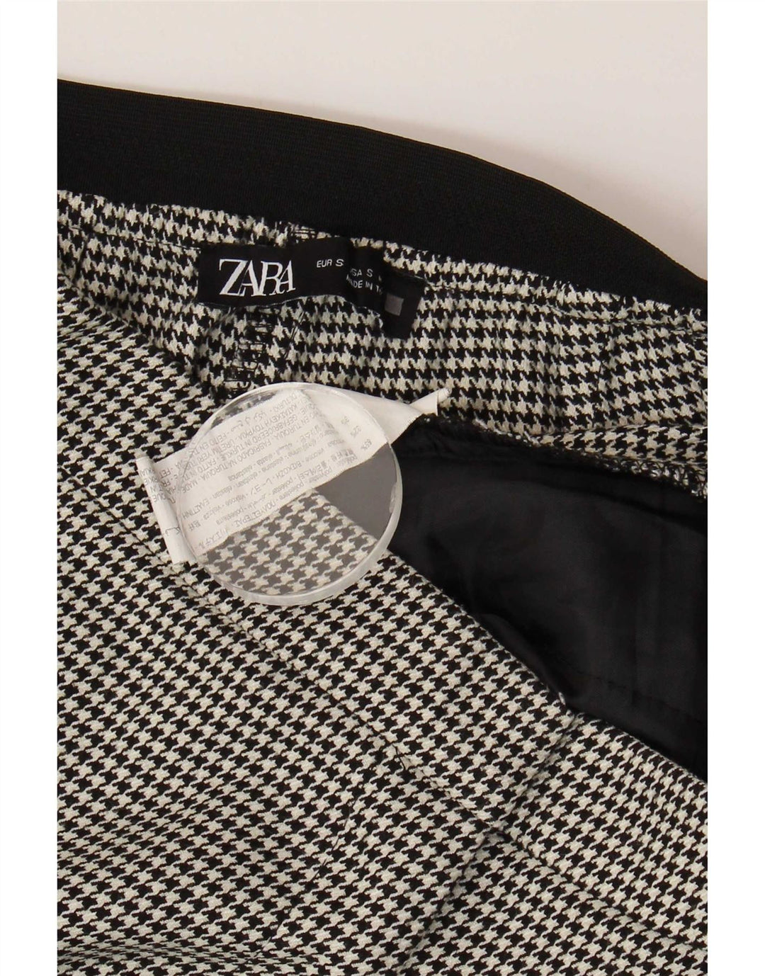 Zara ženske uske chino hlače male W26 L27 crni poliester u obliku ptičje zubice