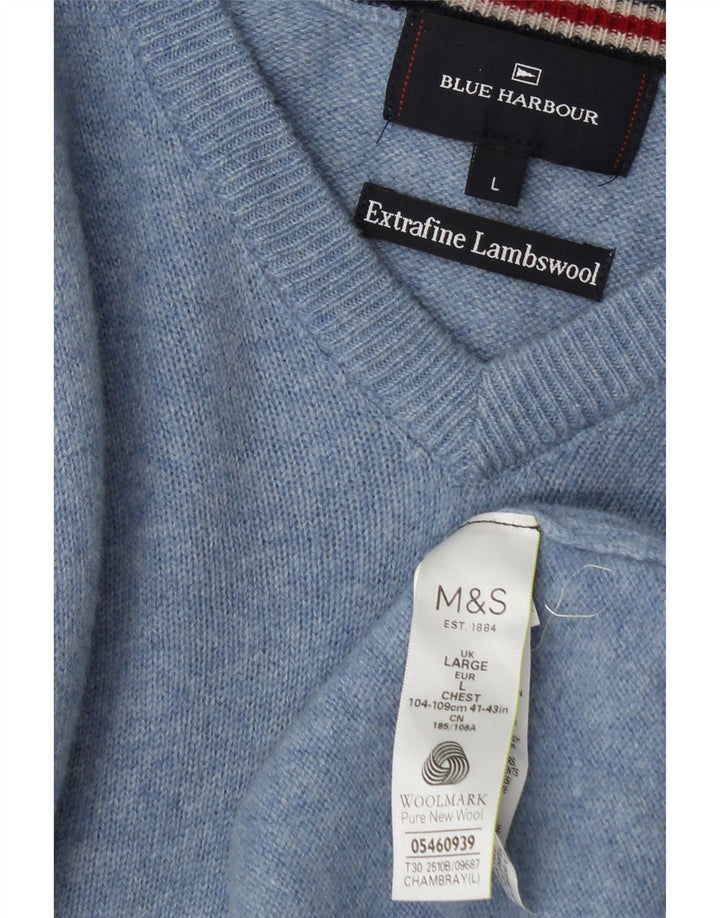 Marks & Spencer muški plavi pulover s V-izrezom s velikim plavim pjegama