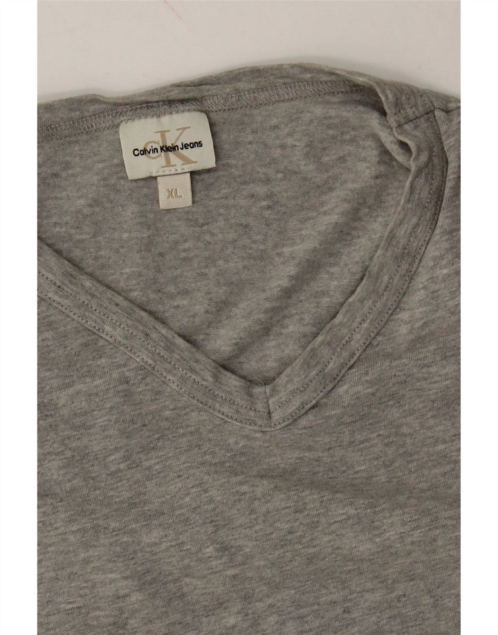 CALVIN KLEIN JEANS Mens T-Shirt Top XL Grey Vintage Calvin Klein Jeans and Second-Hand Calvin Klein Jeans from Messina Hembry 