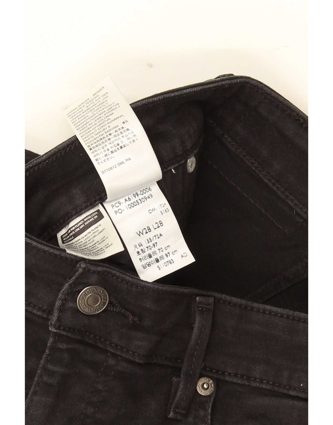 Levi's ženske 712 uske traperice W28 L28 crni pamuk