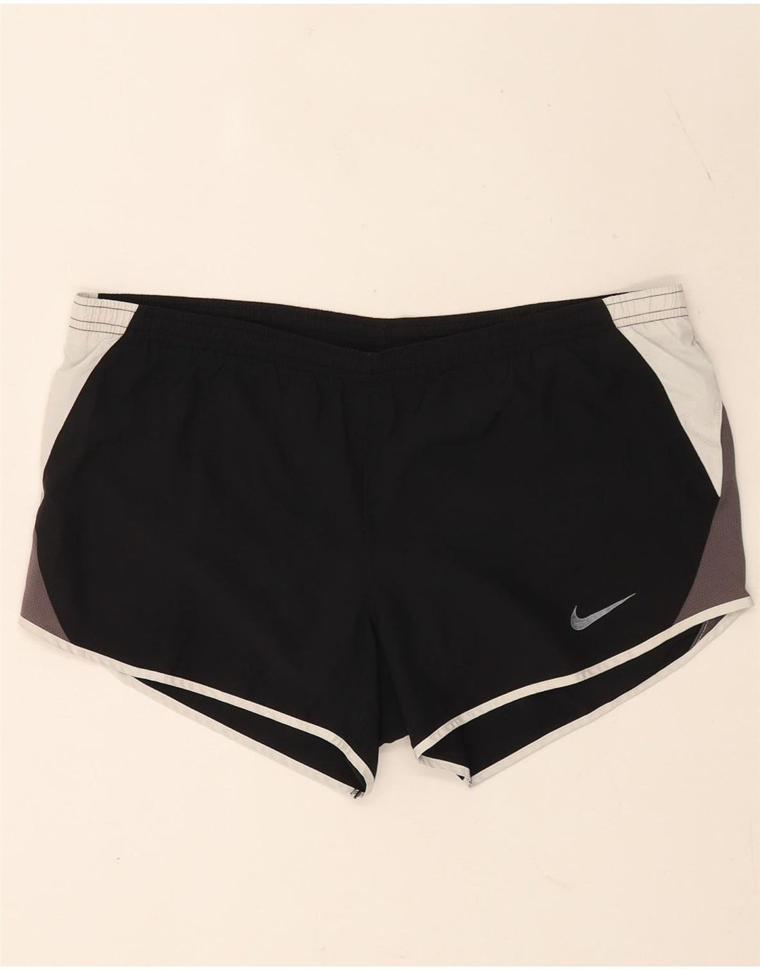 Nike Dri Fit sportske kratke hlače srednje crne boje od poliestera