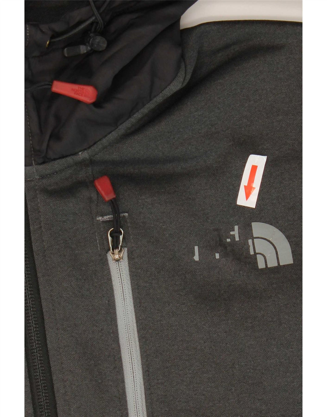 The North Face muška majica s kapuljačom i izrezom s patentnim zatvaračem srednje sivi poliester