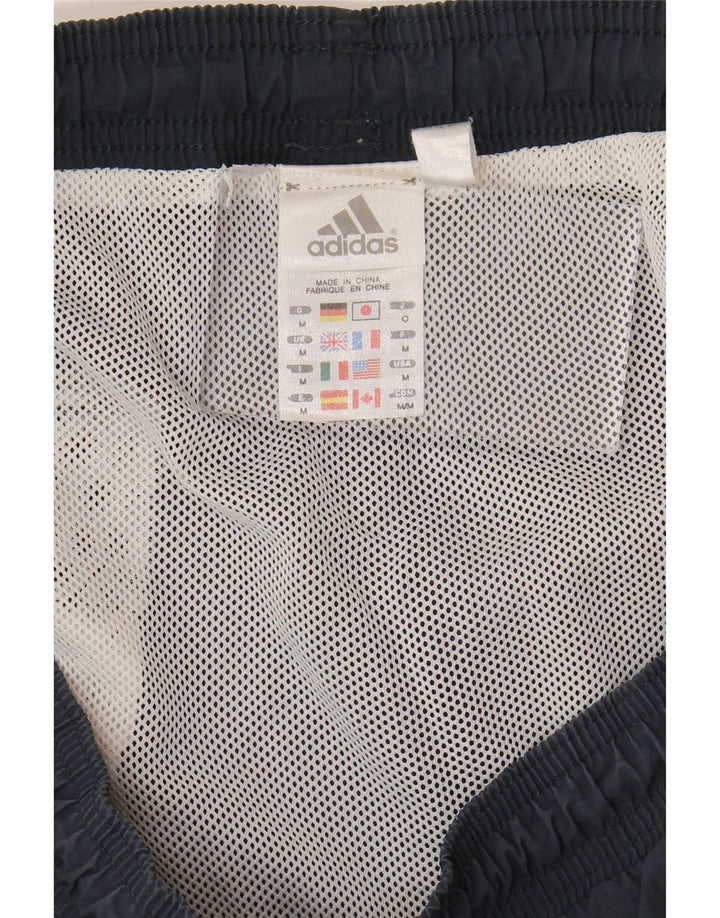 Adidas muške sportske kratke hlače s grafičkim motivima srednje tamnoplave boje od poliamida