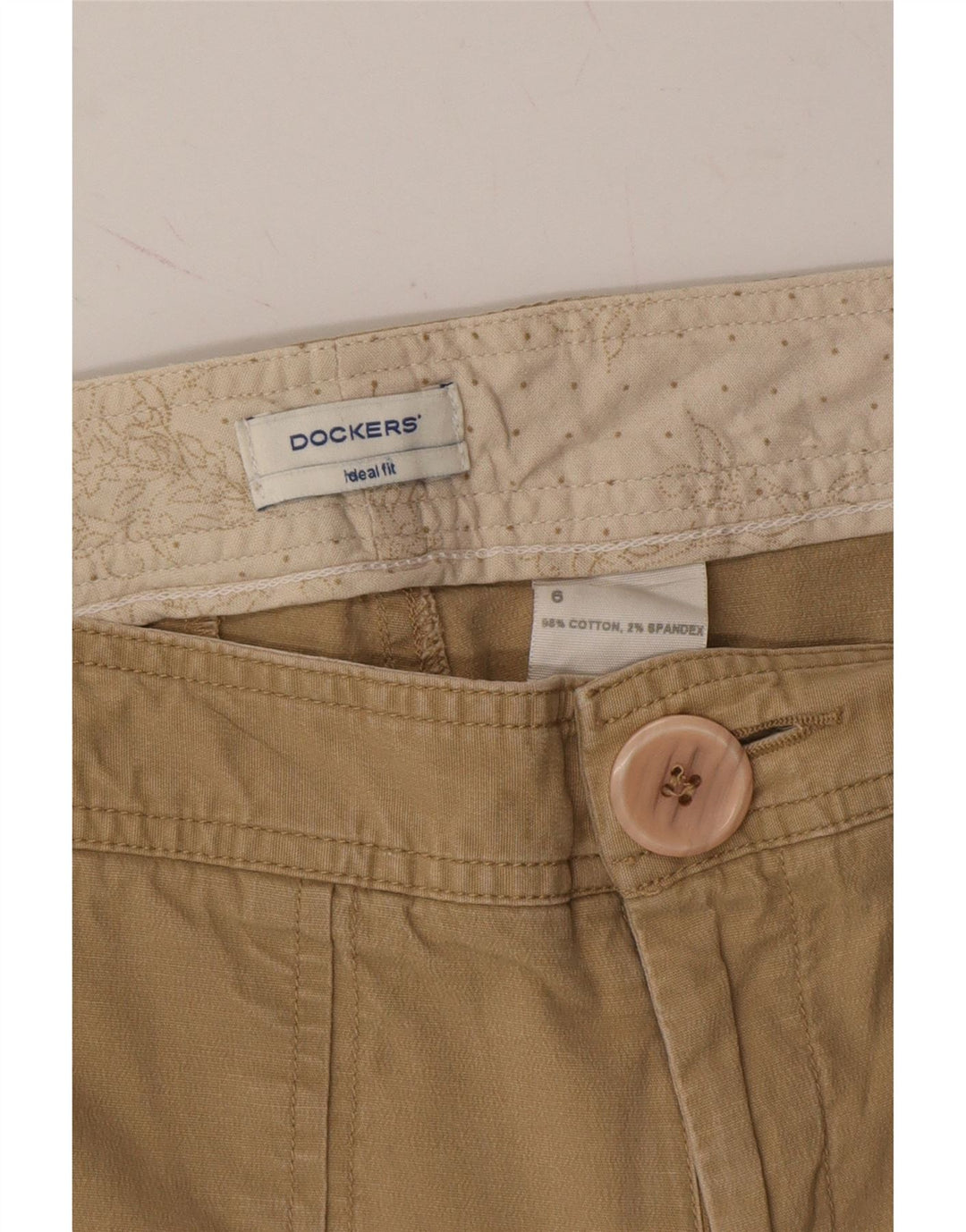 DOCKERS Womens Bermuda Casual Shorts US 6 Medium W32  Beige Cotton Vintage Dockers and Second-Hand Dockers from Messina Hembry 