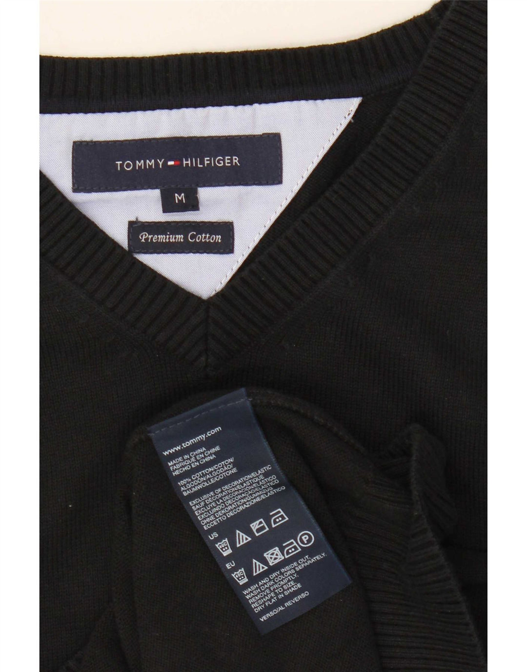 Tommy Hilfiger muški džemper s V-izrezom Srednji crni pamuk