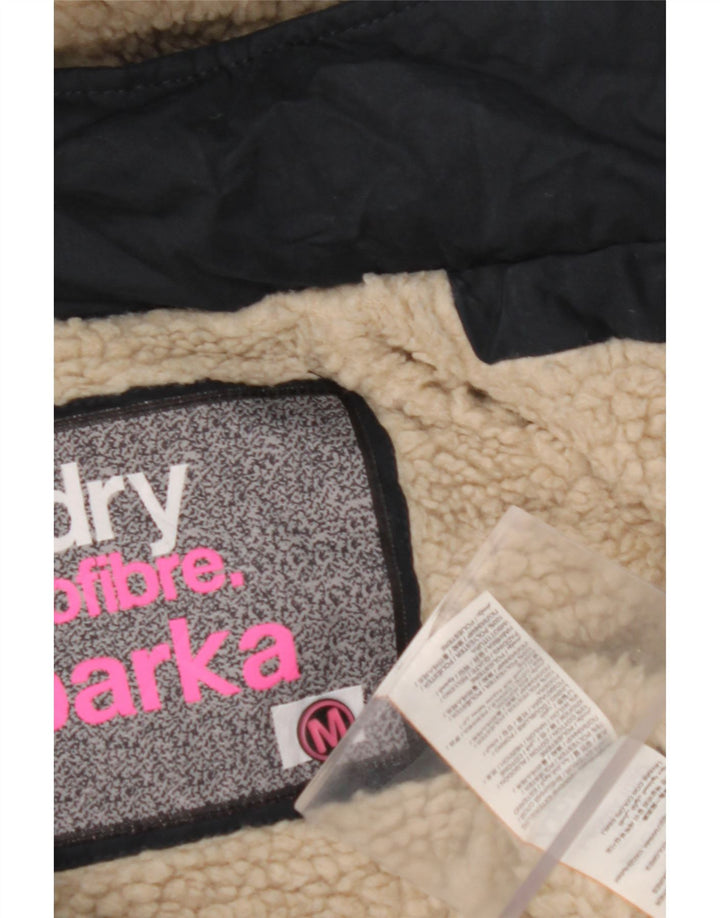 SUPERDRY ženska jakna s grafičkom vjetrovkom UK 14 Srednje tamnoplava