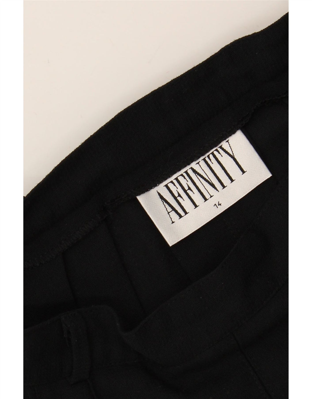 AFFINITY Womens Straight Skirt UK 14 Medium W28 Black Polyester Vintage Affinity and Second-Hand Affinity from Messina Hembry 