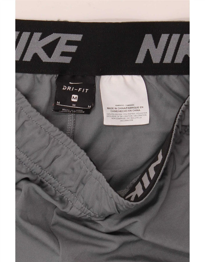 Nike muške Dri Fit grafičke sportske kratke hlače srednje sive boje od poliestera