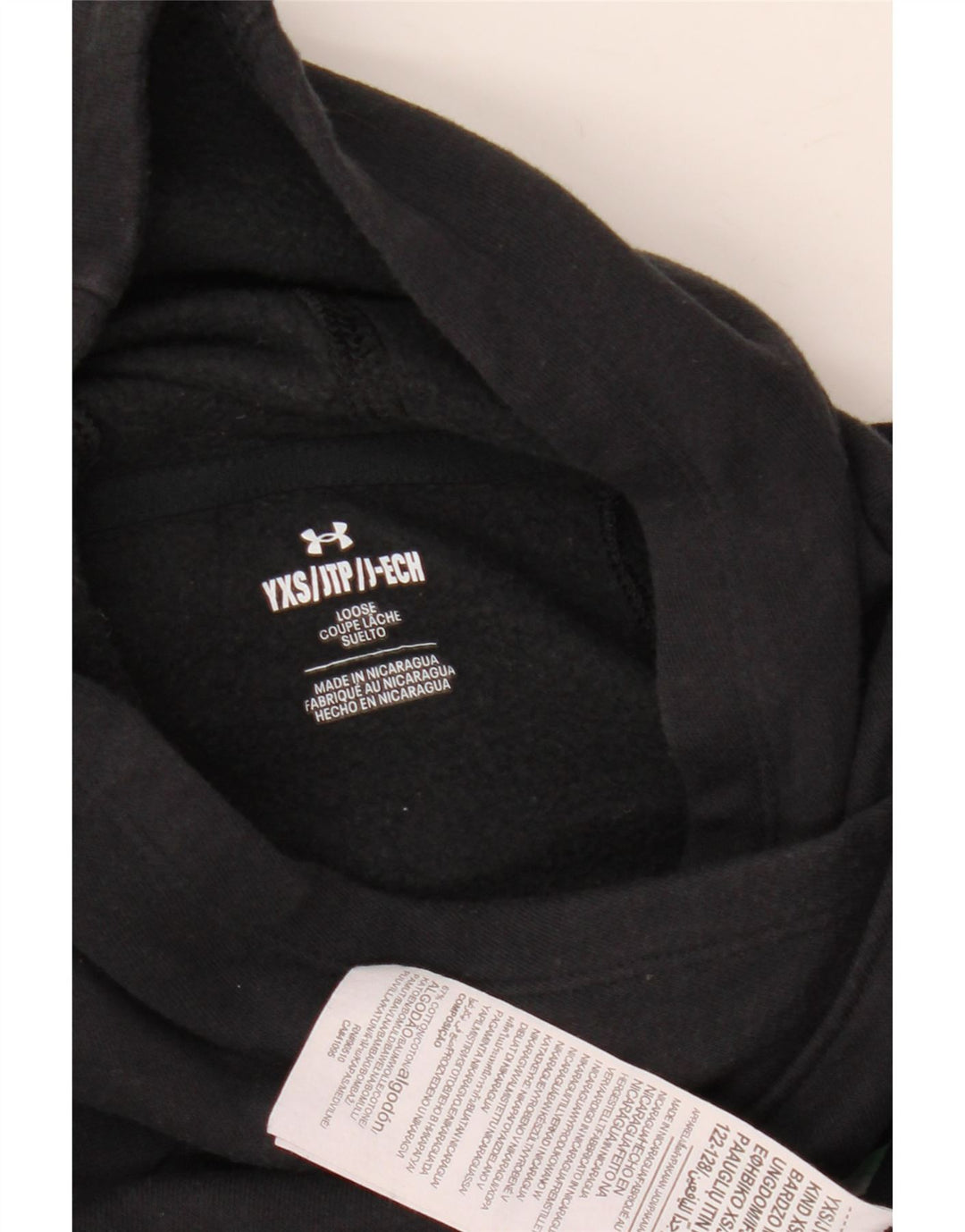 UNDER ARMOUR Majica s kapuljačom s kapuljačom s grafičkim motivima 6-7 godina XS crna