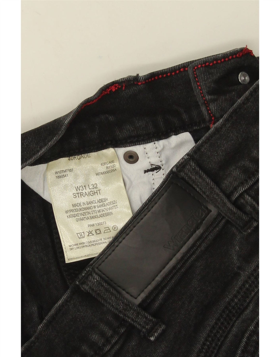 Wrangler muške ravne traperice W31 L32 crni pamuk