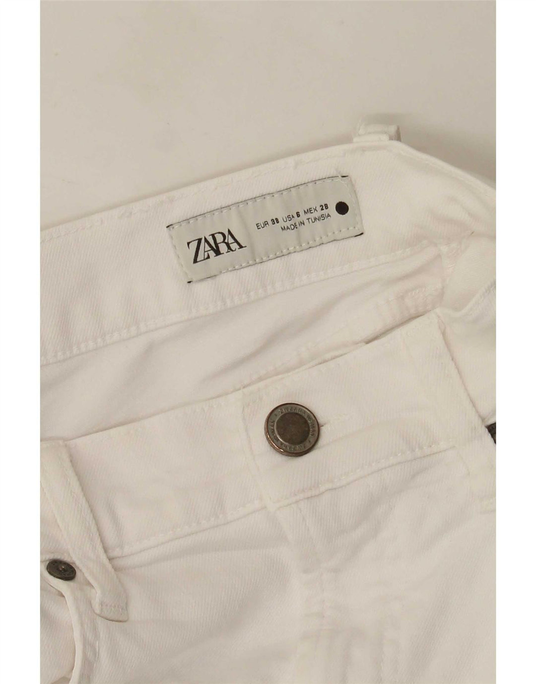 Zara ženske skraćene traperice EU 38 male W28 L26 bijele