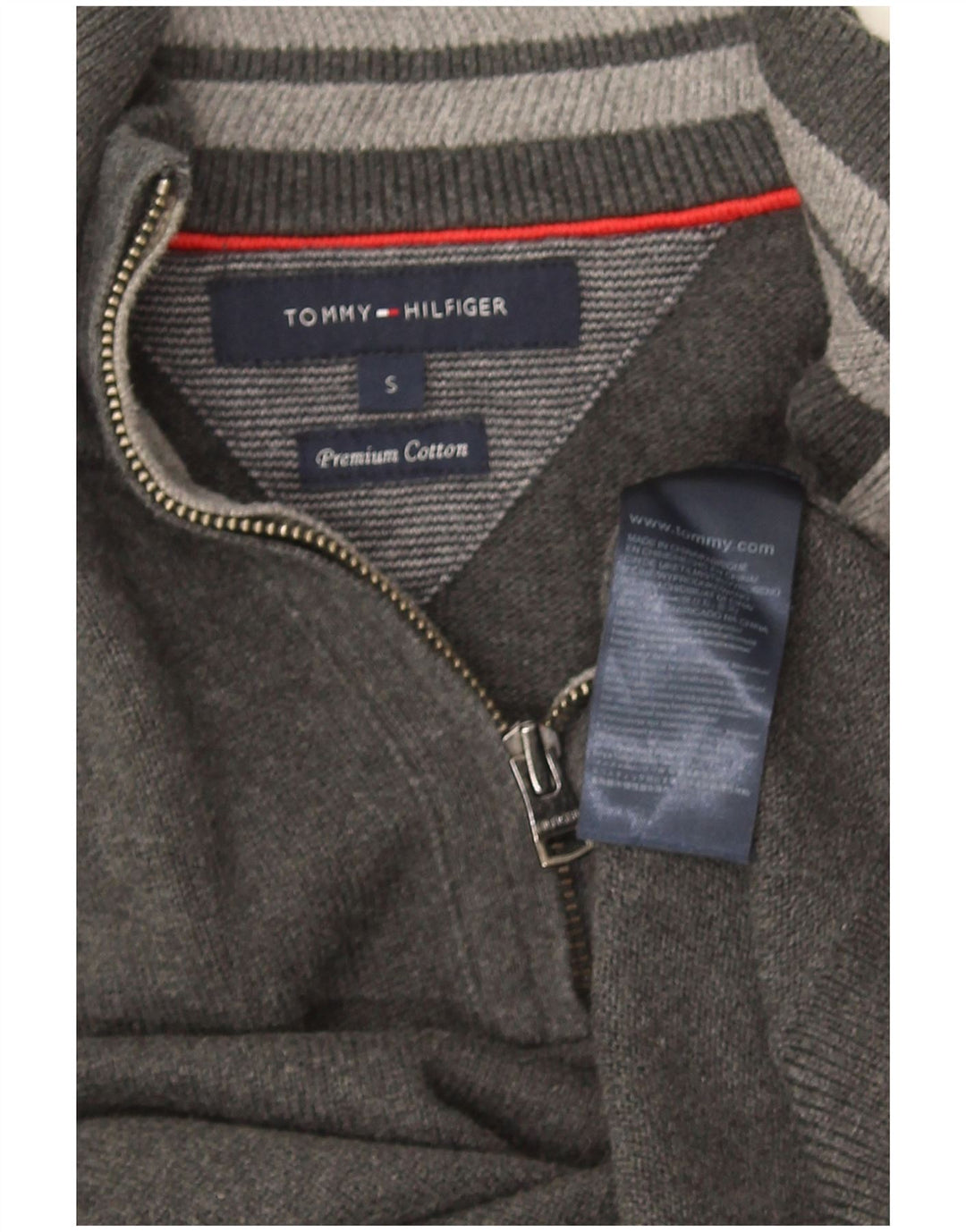 Tommy Hilfiger muški pulover s izrezom i malim sivim pamukom