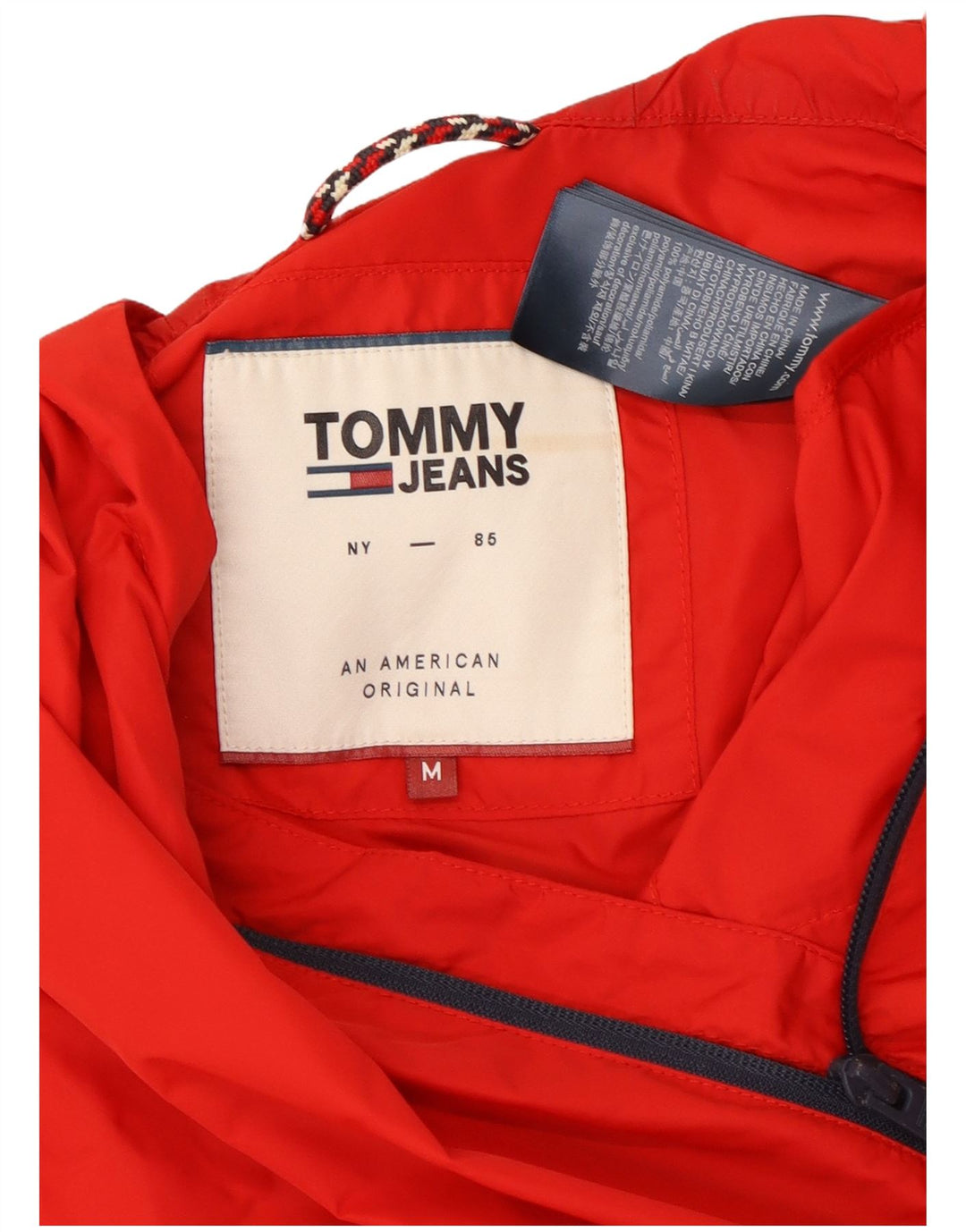 Tommy Hilfiger muška kišna jakna s kapuljačom UK 38 srednje crvene boje od poliamida