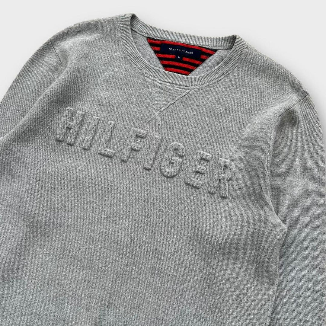 Tommy Hilfiger navodi pleteni džemper - srednji