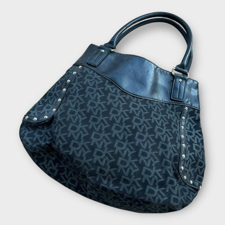 Y2K DKNY torbica s početka 2000-ih