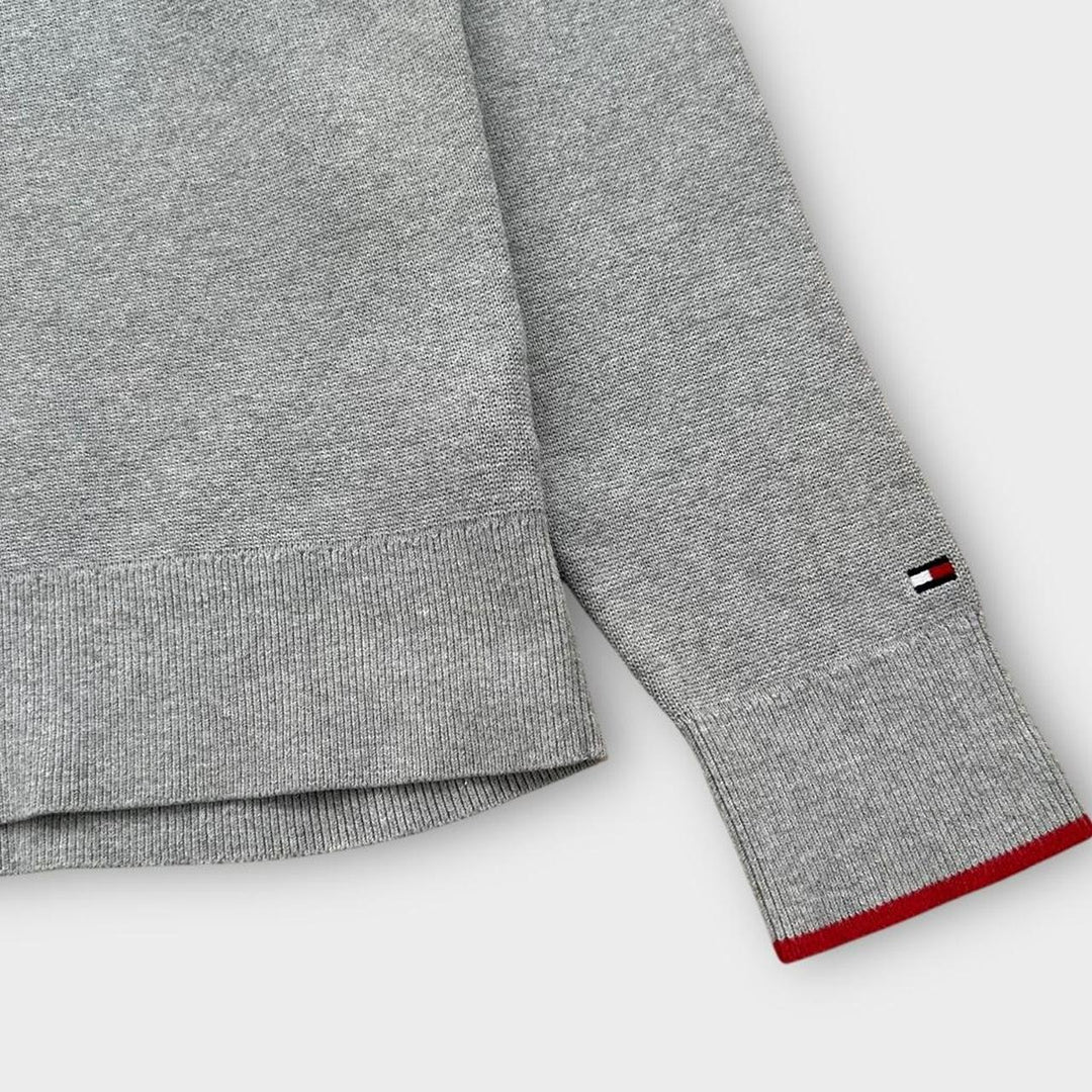 Tommy Hilfiger navodi pleteni džemper - srednji