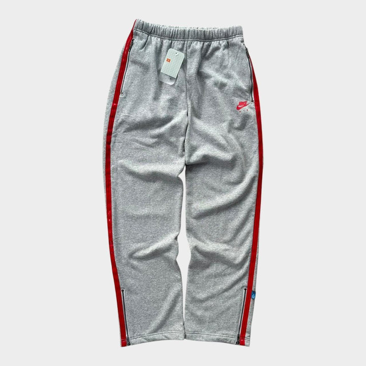 Nike sive joggerice - srednje