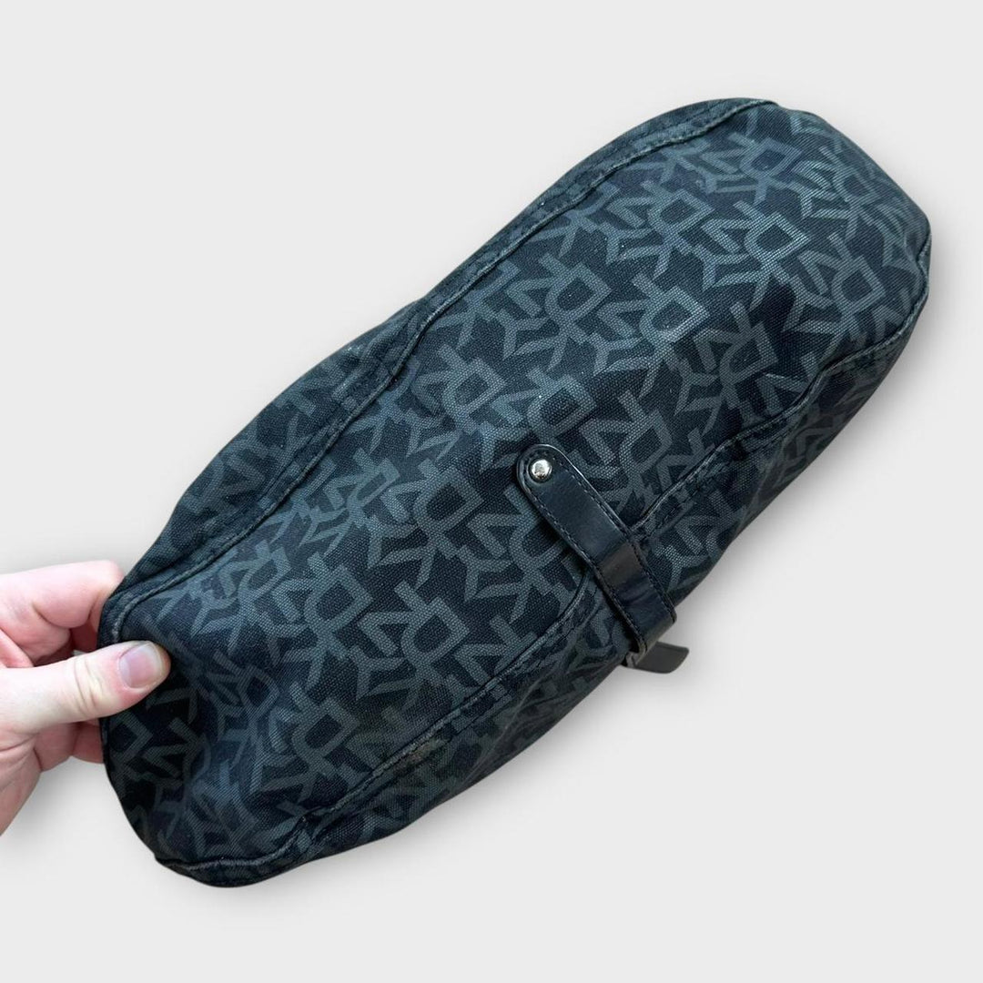 Y2K DKNY torbica s početka 2000-ih