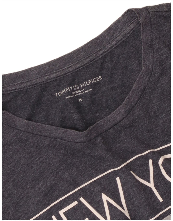 Tommy Hilfiger muška majica kratkih rukava srednje siva s grafičkim motivima