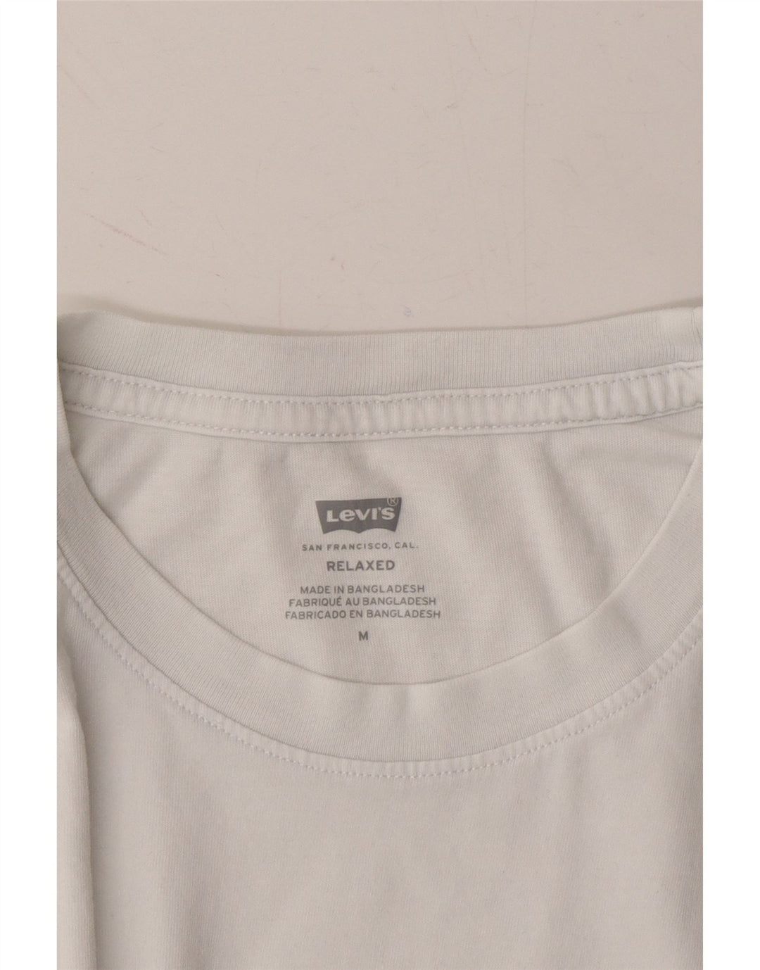 LEVI'S Mens Relaxed Relaxed Fit Graphic T-Shirt Top Medium White Vintage Levi's and Second-Hand Levi's from Messina Hembry 