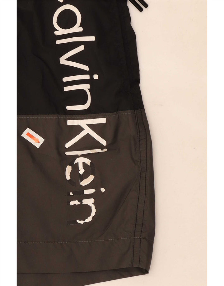 Calvin Klein muške kratke hlače za kupanje s grafičkim motivima srednje crne boje