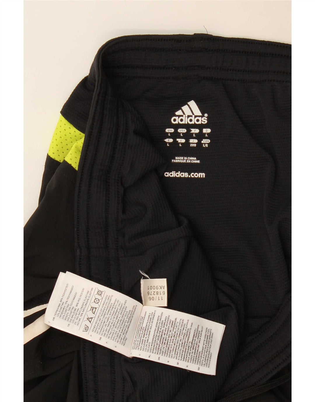 Adidas muške sportske kratke hlače velike crne boje od poliestera