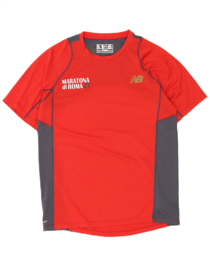 New Balance gornji dio muške majice s grafičkim motivima, poliester srednje crvene boje