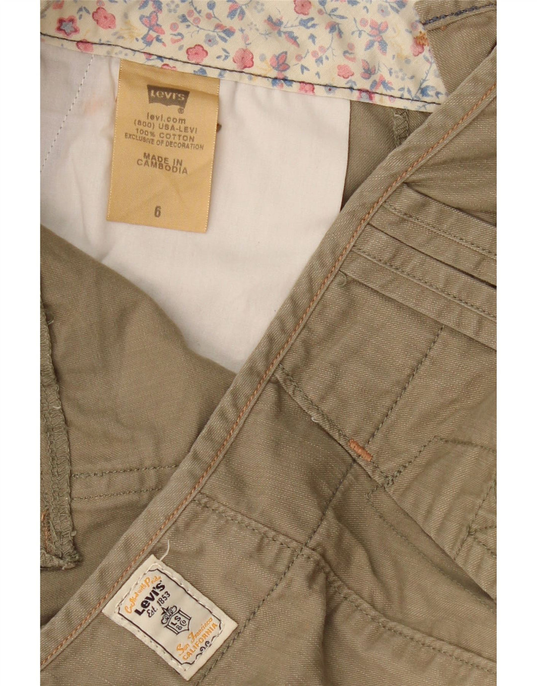 LEVI'S Womens Chino Shorts US 6 Medium W32 Khaki Cotton Vintage Levi's and Second-Hand Levi's from Messina Hembry 
