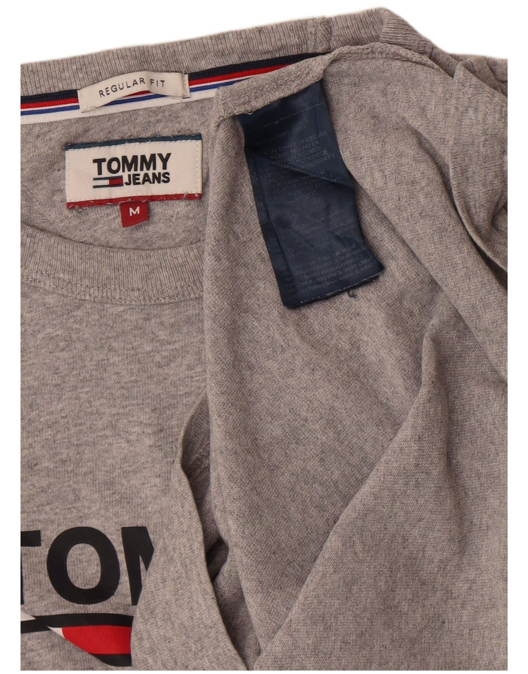 Tommy Hilfiger muška majica s grafičkim motivima srednjeg kroja dugih rukava srednje sive boje
