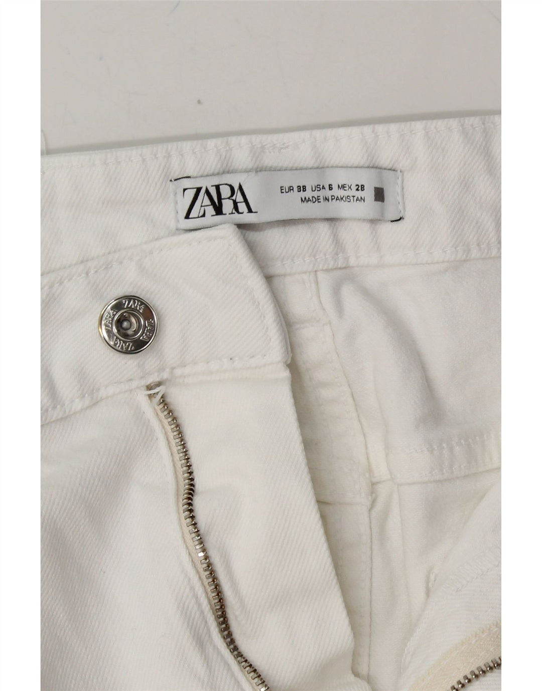 ZARA Womens Slim Jeans EU 38 Small W28 L27 White Vintage Zara and Second-Hand Zara from Messina Hembry 