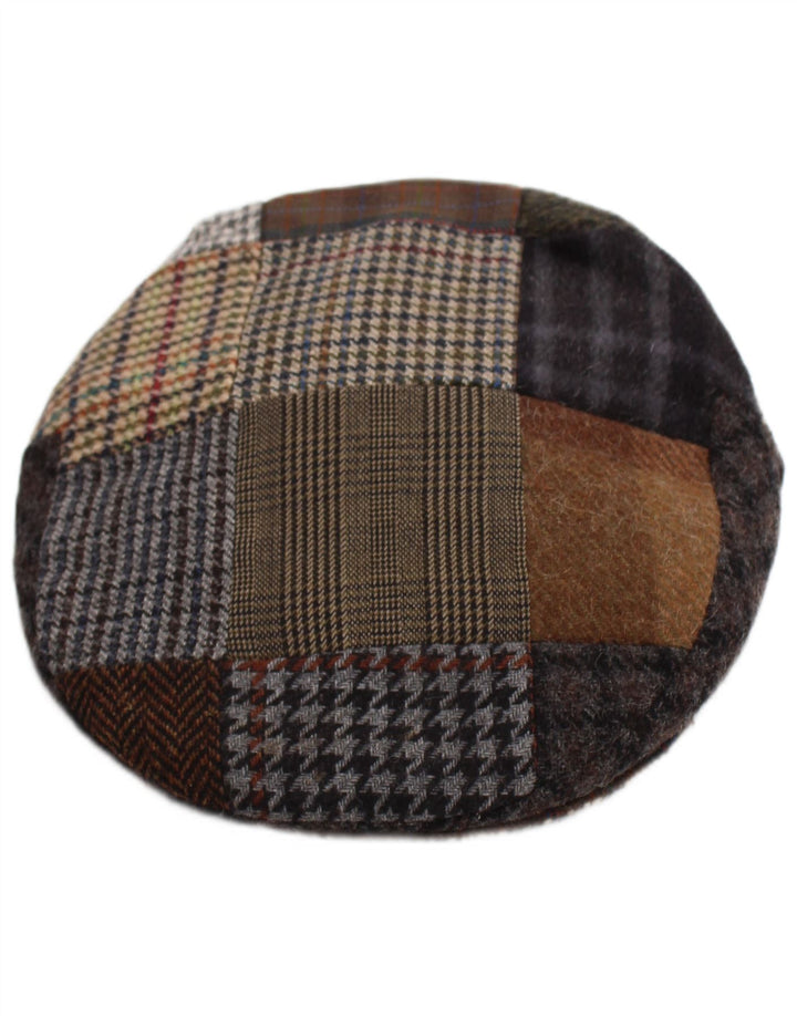 Vintage muška ravna kapa srednje raznobojne patchwork vunene klasike