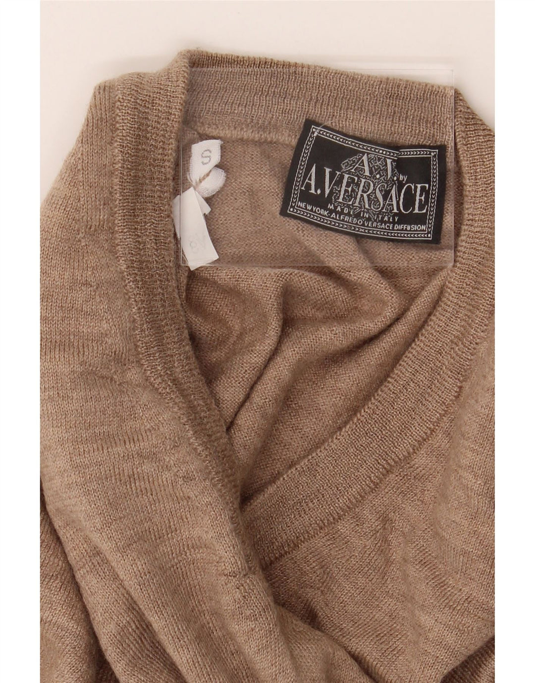 VINTAGE Mens V-Neck Jumper Sweater Small Beige Wool Vintage Vintage and Second-Hand Vintage from Messina Hembry 